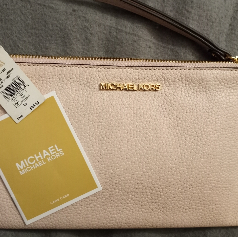 Michael Kors- large zipper clutch wristlet leather